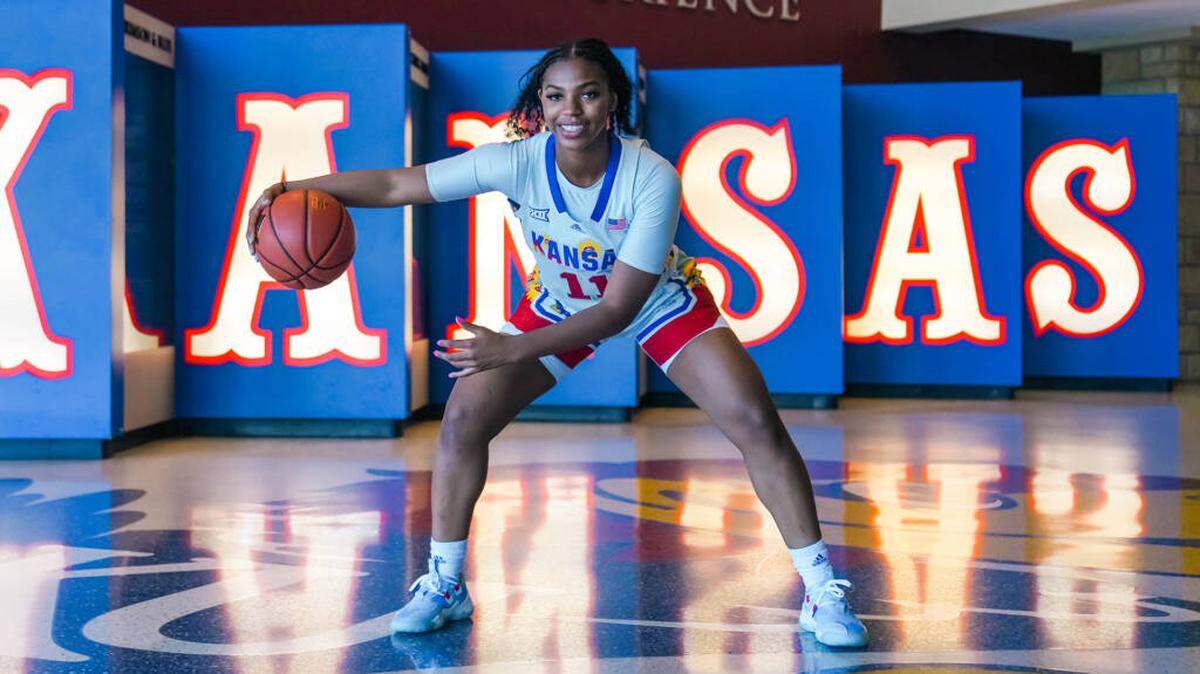 S’Mya Nichols of Shawnee Mission West High School, one of the top girls basketball players in the KC metro, has signed a letter of intent to play for the Kansas Jayhawks women’s hoops program.