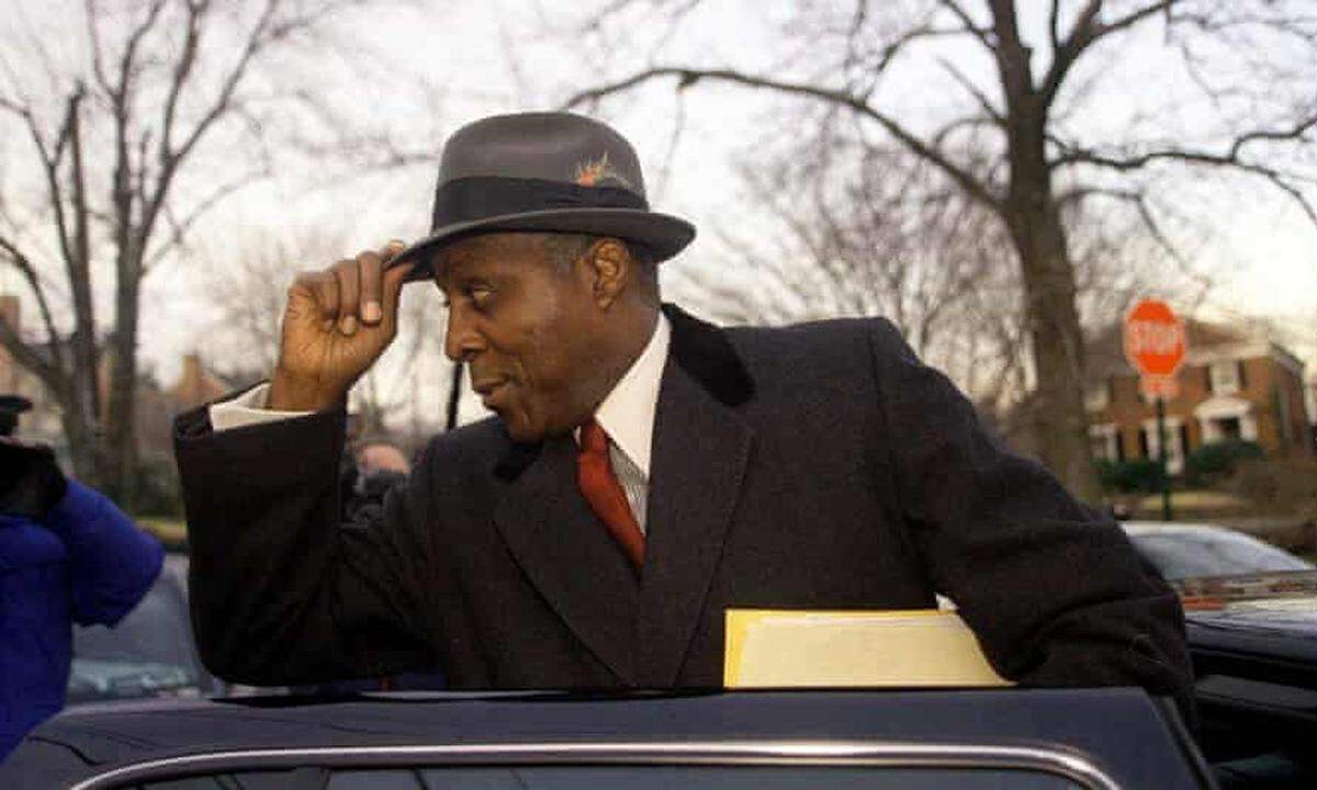 Vernon Jordan, civil rights icon, dies at 85.