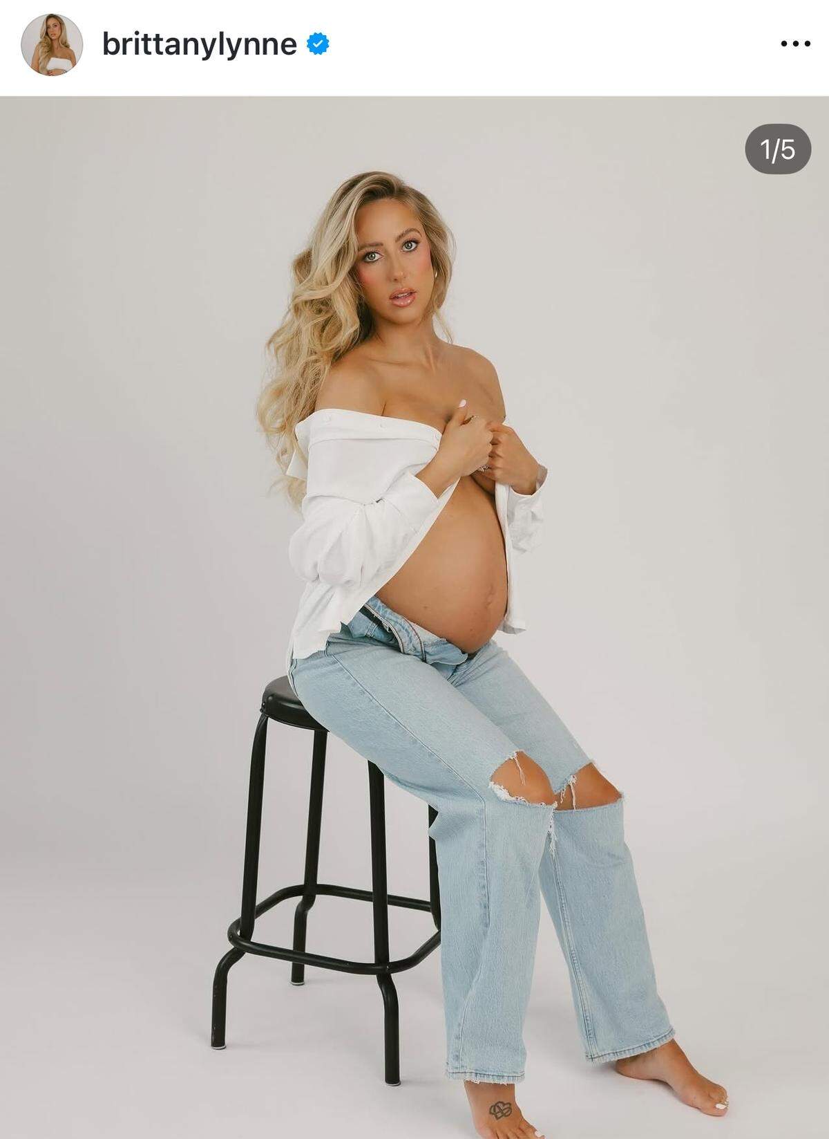 Brittany Mahomes has been sharing pictures from her maternity photo session.
