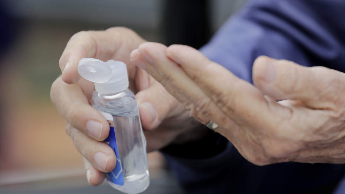 Roy Blunt asks FDA to relax alcohol rules on distillers making hand sanitizer