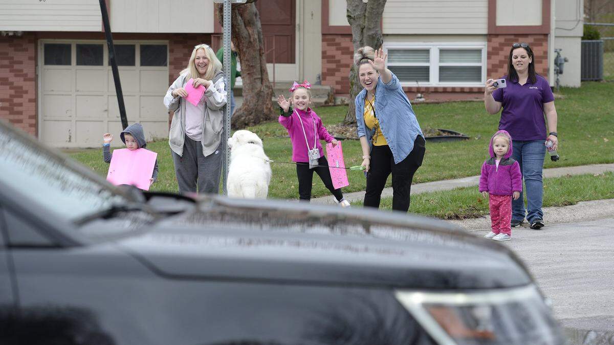 As residents protest, Lee’s Summit school board OKs mask rule for all students, staff