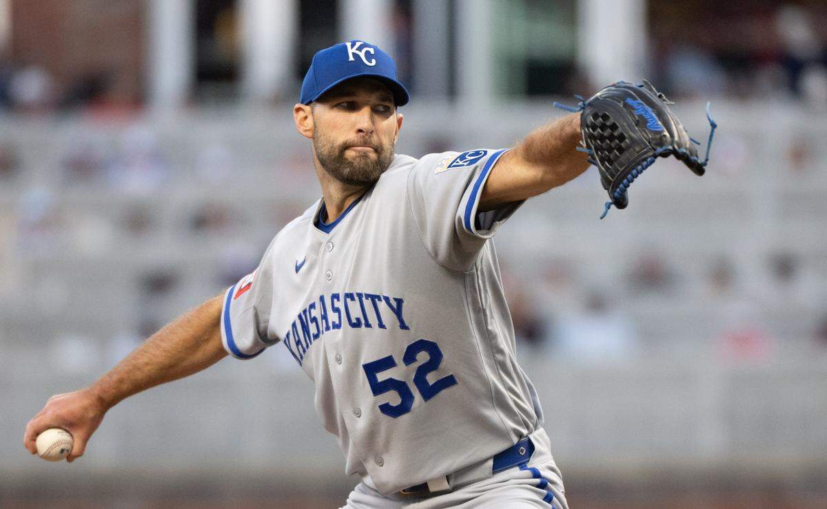 Kansas City Royals right-handed starter Michael Wacha pitches against the Braves during a Major League Baseball game at Truist Park in Atlanta on Saturday, March 28, 2026.