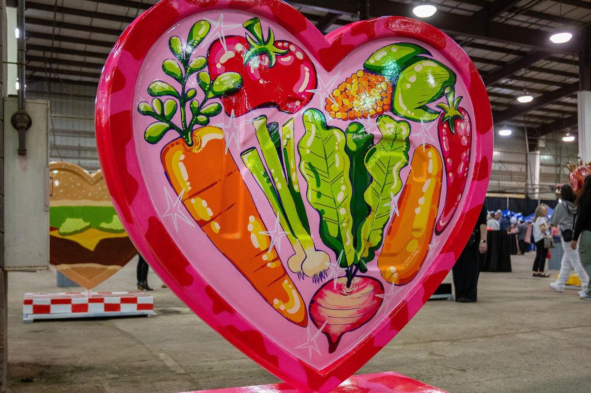 “Farmer Razzle Dazzle: The Heart of KC” by artist Emmi Loo.