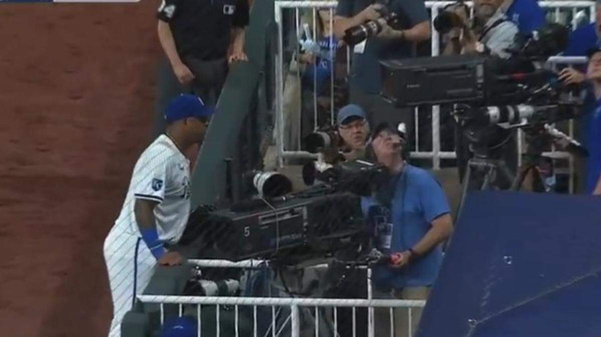 The Royals’ Salvador Perez poked fun at the cameraman.