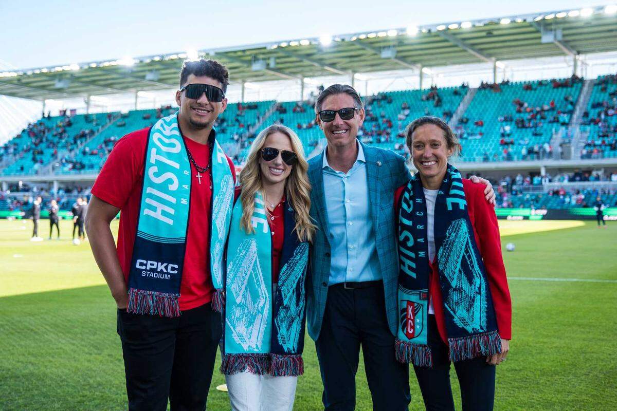 Kansas City Chiefs Quarterback Patrick Mahomes, spouse Brittany Mahomes, who is a former professional soccer player, and Chris and Angie Long, partners in ownership of the KC Current.