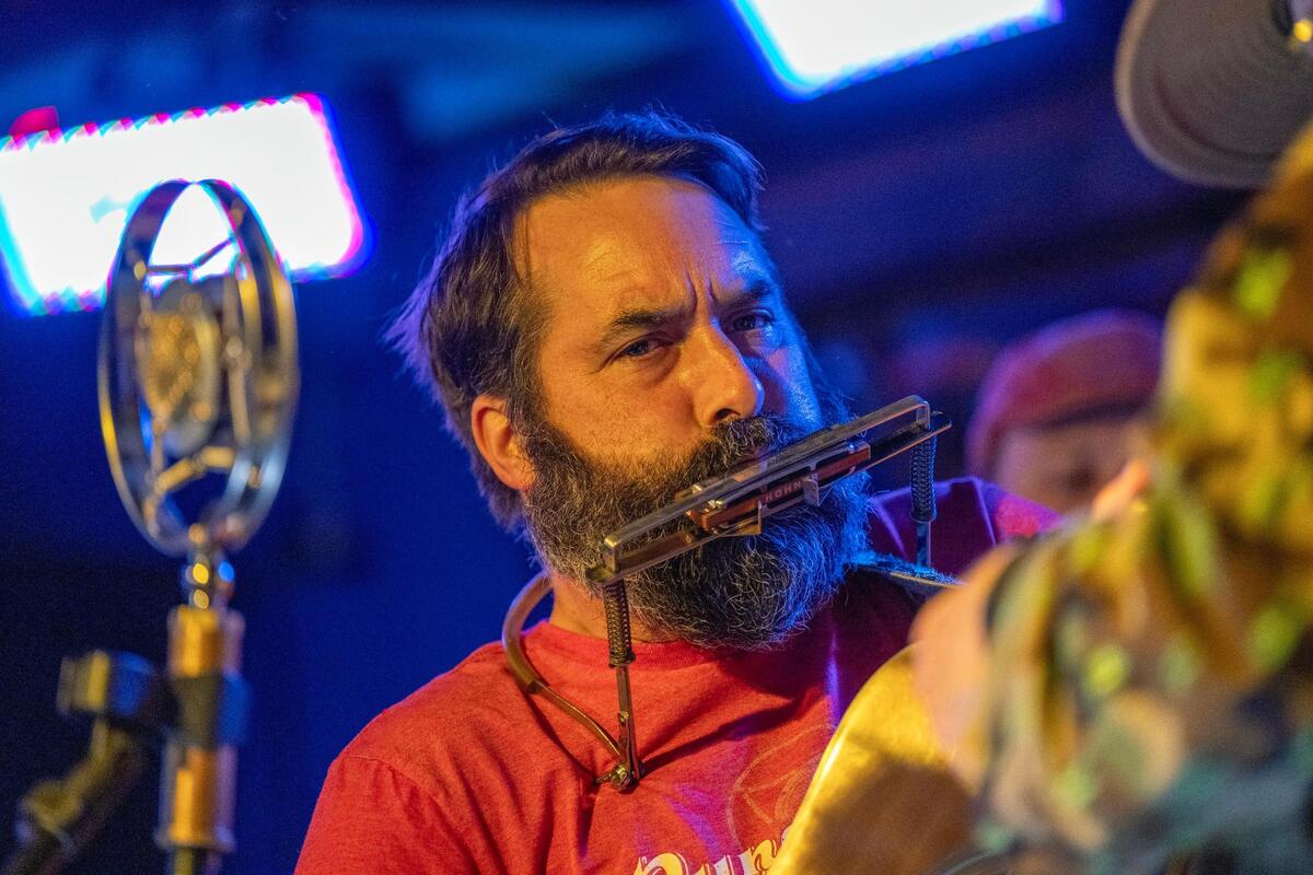 The theme of the evening Monday night at the Rural Grit Happy Hour was “Liars and Bullies.” Local songwriter David Regnier performed a version of Jimmy Reed’s “Big Boss Man,” swapping in references to Royals owner John Sherman.