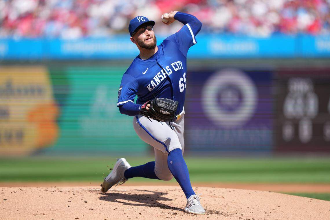 Kansas City Royals starter Noah Cameron pitches against the Phillies during a Sunday, Sept. 14, 2025 Major League Baseball game at Citizens Bank Park in Philadelphia.