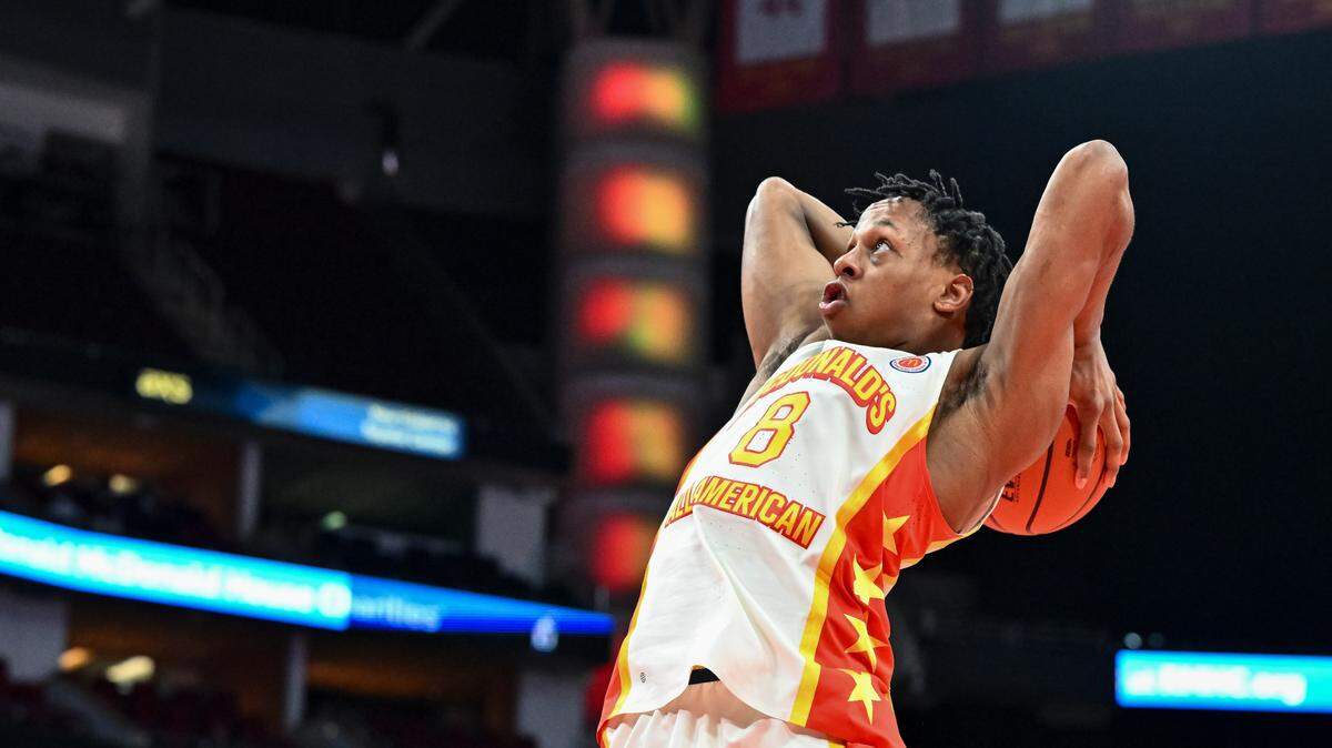 McDonald’s All-American East guard Elmarko Jackson, who is headed to Kansas, dunks the ball during the second half at Toyota Center in Houston on March 28, 2023.