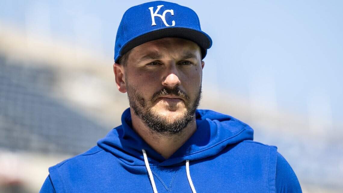 Royals 1B Vinnie Pasquantino placed on injured list with right wrist issue
