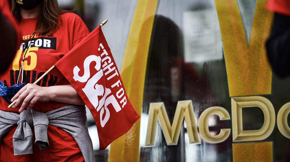 In 2021, Kansas City area fast food workers rallied with Stand Up KC at a McDonald’s on Main Street.