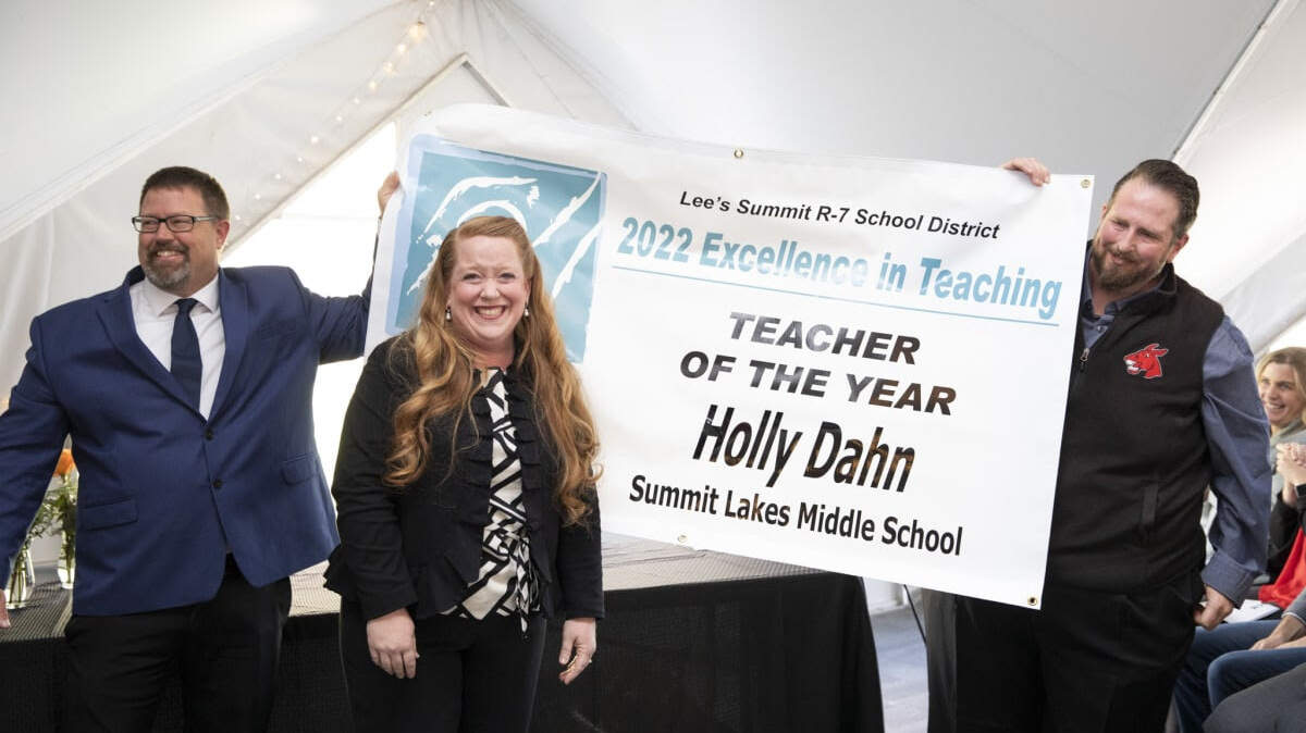 Holly Dahn, vocal music educator at Summit Lakes Middle School, was recognized as the Lee’s Summit R-7 School District 2022 Teacher of the Year. “Music creates community, belonging, confidence building, cultural awareness, leadership skills, a greater ability to show empathy, and a skill base that can last a lifetime,” said Dahn, who is entering her 19th year as a music educator in the Lee’s Summit School District.