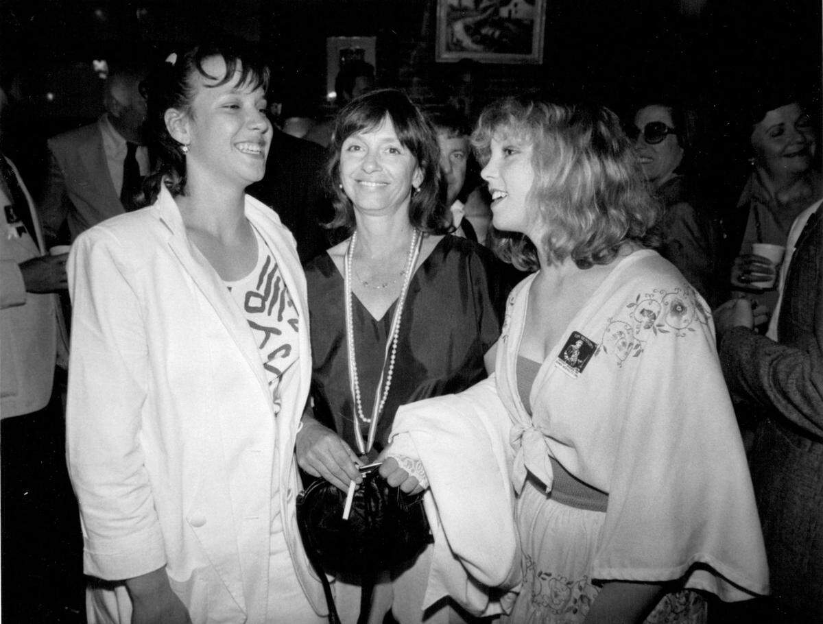 In 1986, Jessie Benton, center, with her daughters Cybele Benton McCormick, 15, left, and Daria Lyman, 17, attended an event to raise funds for a Kansas City Art Institute scholarship fund.