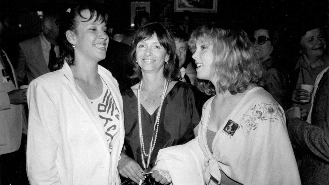 In 1986, Jessie Benton, center, with her daughters Cybele Benton McCormick, 15, left, and Daria Lyman, 17, attended an event to raise funds for a Kansas City Art Institute scholarship fund.