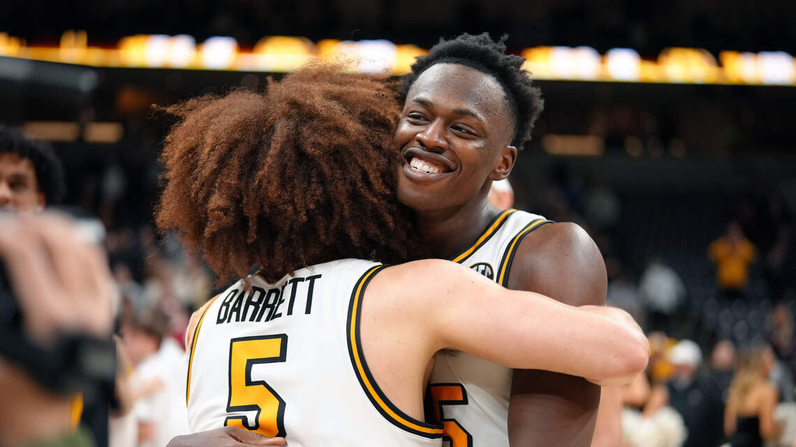 Mizzou basketball stuns Oklahoma Sooners with not one, but two buzzer-beaters