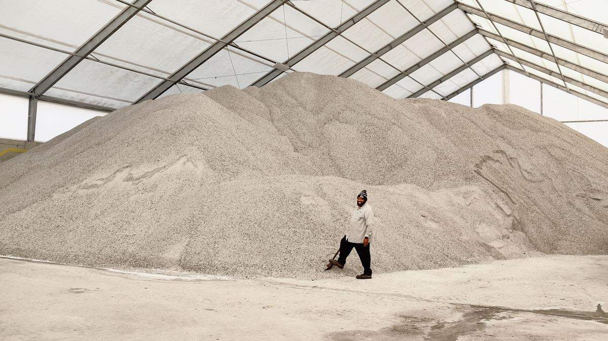 The city of Kansas City said it has a stockpile of 40,000 tons of salt and an other 10,000 tons of salt ordered to be used to help clear roads after winter storms.