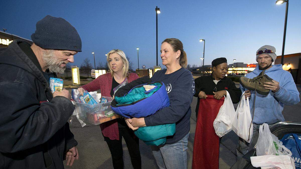 The can-do attitude of Free Hot Soup KC is also present in volunteers giving comfort to those fleeing from the Russia-Ukraine War in Poland.
