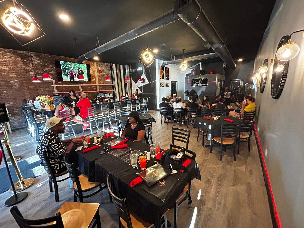 Swift’s Cajun Cuisine serves Cajun fried rice, Cajun pasta, seafood boils, and more.