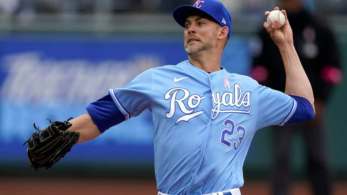 Kansas City Royals starting pitcher Mike Minor throws during the first inning Sunday against the Chicago White Sox. Minor gave up five runs on four hits, two walks and one hit batter in five innings. The Royals fell 9-3 in their eighth consecutive loss.