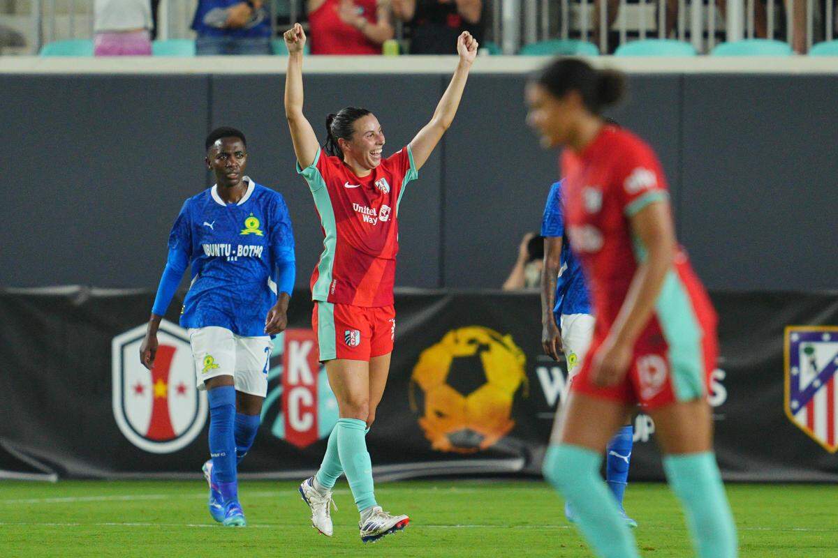 Kansas City Current midfielder Vanessa DiBernardo celebrates after scoring a goal against Mamelodi Sundowns Wednesday evening at CPKC Stadium.
