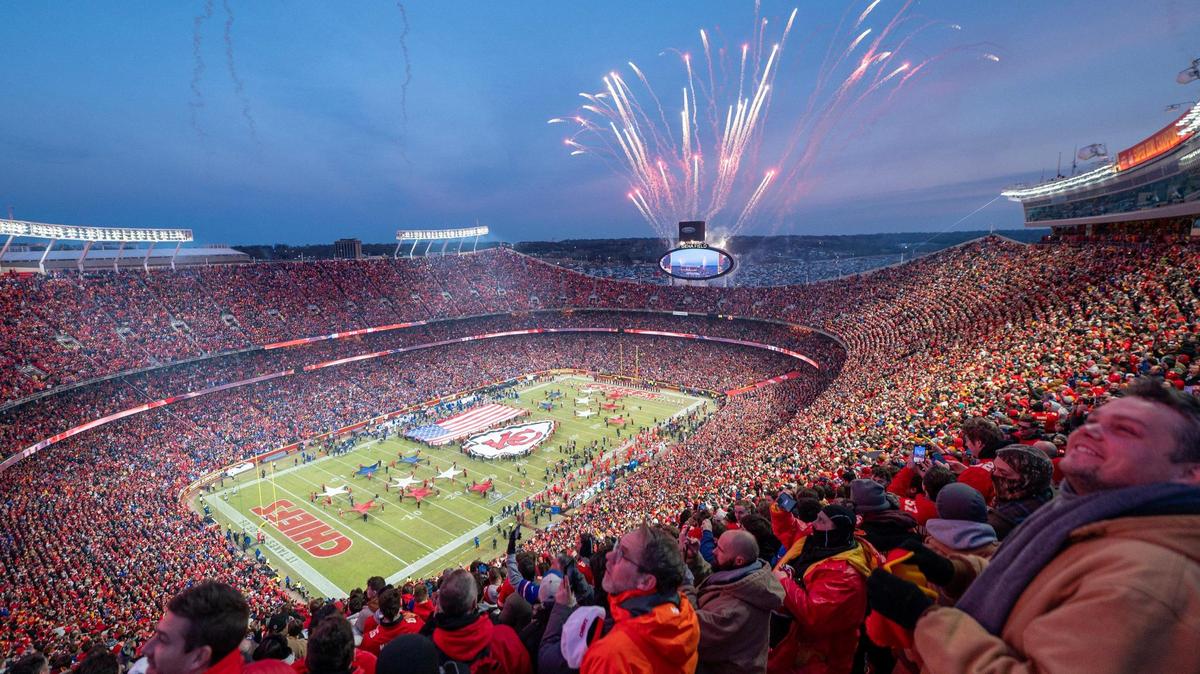 Fans cheer after the performance of the Star-Spangled Banner during the AFC Championship Game between the Kansas City Chiefs and the Buffalo Bills on Sunday, Jan. 26, 2025, at GEHA Field at Arrowhead Stadium.