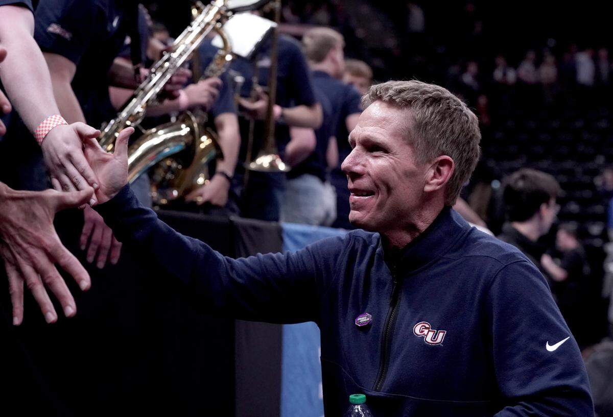 Gonzaga coach Mark Few celebrated after the Bulldogs beat Kansas 89-68 in the 2024 NCAA Tournament round of 32. The victory sent the Zags to the NCAA tourney round of 16 for a nation’s best ninth straight time.