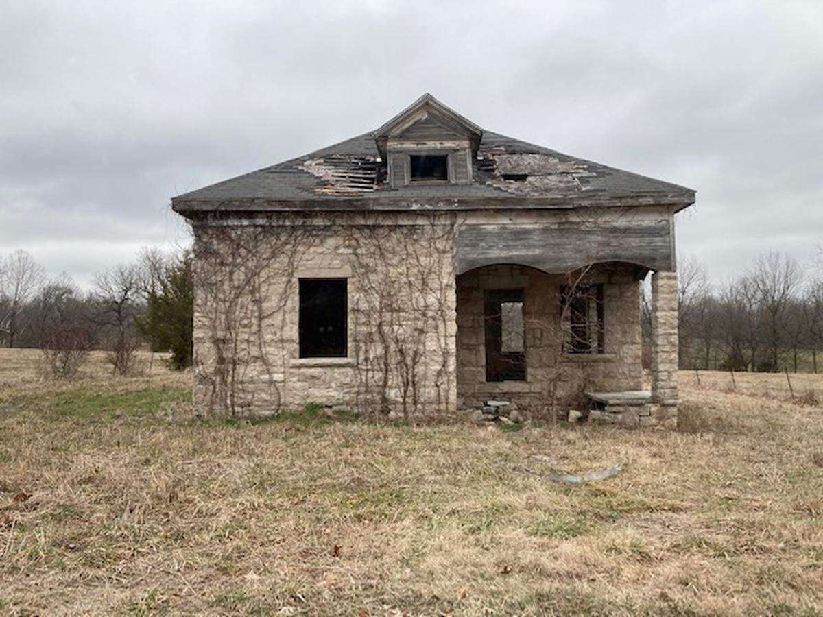 In the early part of the 20th century, a company town of some 500 residents grew up around the Phenix Marble Co. outside Ash Grove, Missouri. One limestone dwelling remains.