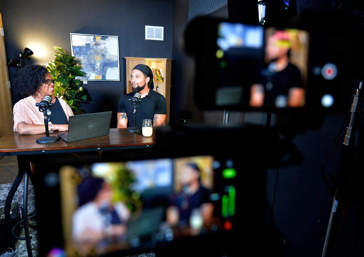 The Kansas City Star’s Mará Rose Williams interviews Dontavious Young, owner of Equal Minded Cafe, about this business in the KC Gift studios.