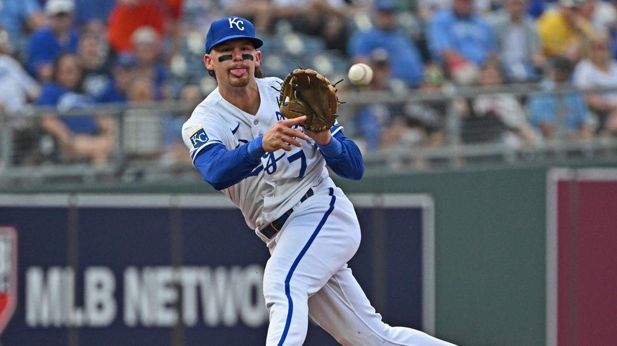 Kansas City Royals shortstop Bobby Witt Jr. (7) throws the ball to first for an out in the third inning against the Tampa Bay Rays at Kauffman Stadium on July 15, 2023.