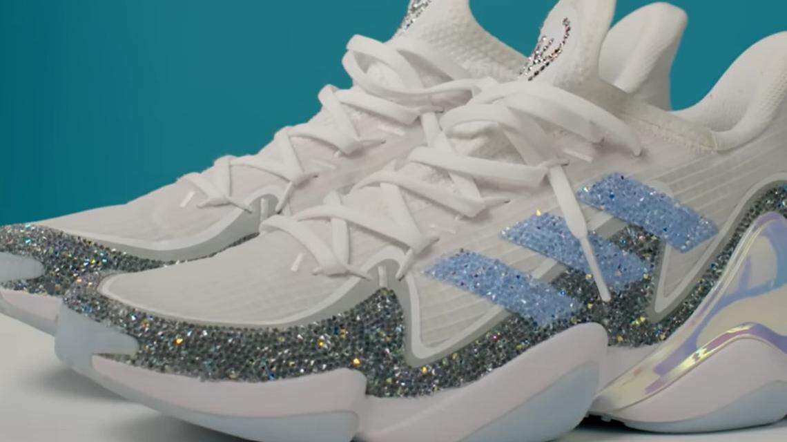 Patrick Mahomes is the only person on the planet with these shoes.