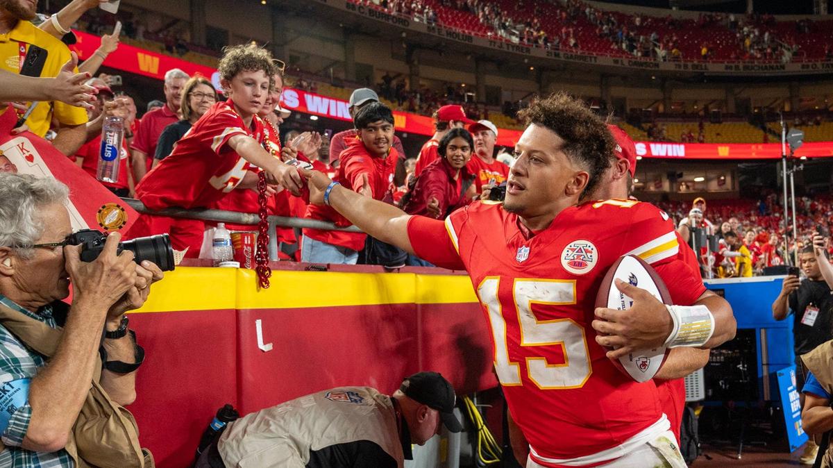 Kansas City Chiefs quarterback Patrick Mahomes (15) greeted fans after the team defeated the Baltimore Ravens, 27-20 on Thursday, Sept. 5, 2024, at GEHA Field at Arrowhead Stadium.