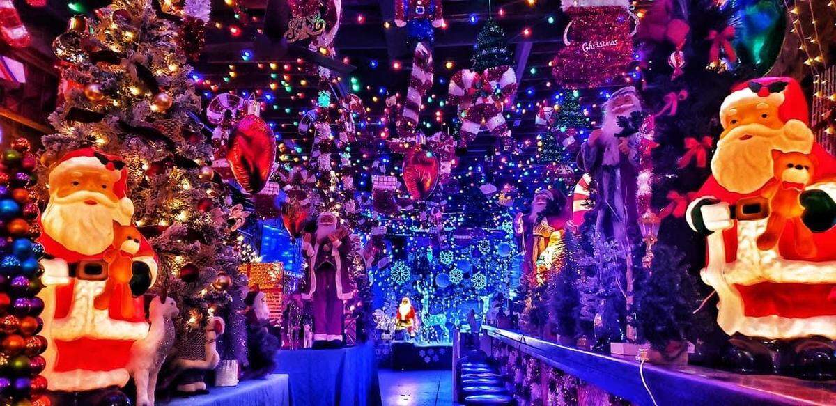 Snowglobe offers an “over-the-top” Christmas experience at existing restaurants in the Kansas City area.