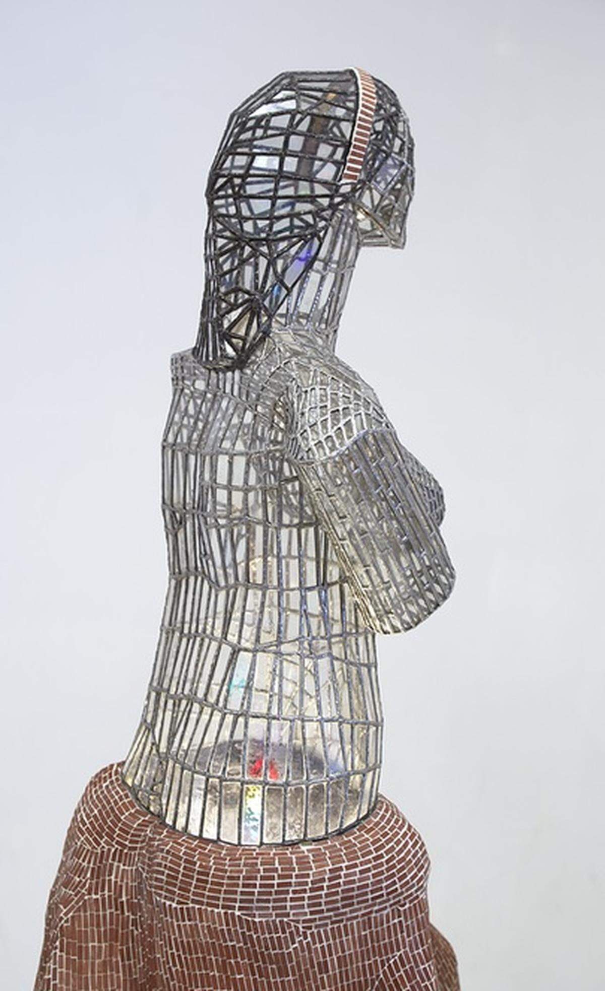 The art, titled "Aphrodite di Kansas City," was the work of Kansas City artist Bill Lyons. It was broken in a May 19 incident at the Tomahawk Ridge Community Center.