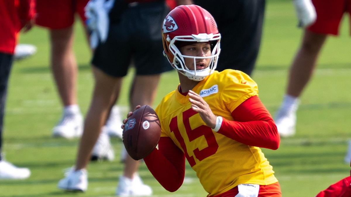 Chiefs quarterback Patrick Mahomes looks for a receiver during training camp at Missouri Western State University on Tuesday, July 23, 2024, in St. Joseph.