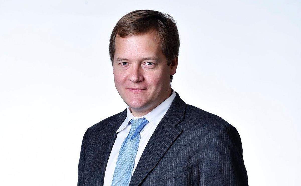 Sam Mellinger, a sports columnist for The Kansas City Star, is taking a new job as vice president of communications for the KC Royals.