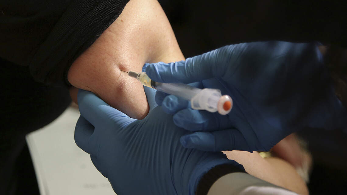 After measles outbreaks, Pat Roberts combats anti-vaccine movement with new bill
