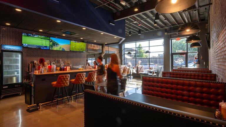 Inside new Kansas City restaurant serving smashburgers, shakes and cocktails