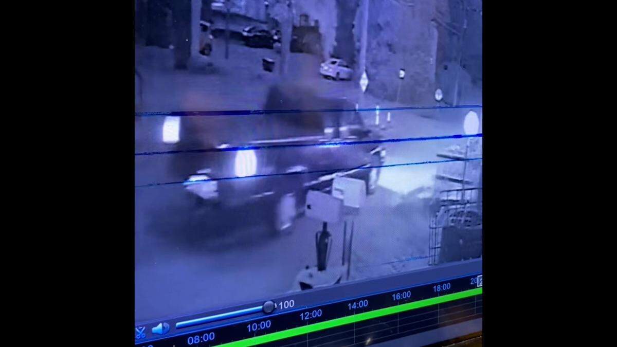 The Clay County Sheriff’s Office wants to know if you recognize this dark blue or black 1996-98 Chevrolet Silverado 4X4 Z71 pickup. Investigators believed it was used in a drive-by shooting that killed a teen in Avondale, a small city near North Kansas City Hospital in Kansas City’s Northland.