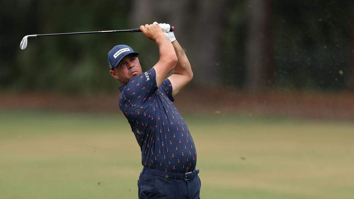 Gary Woodland's remarkable shot on 18th hole thrills gallery at RBC Heritage