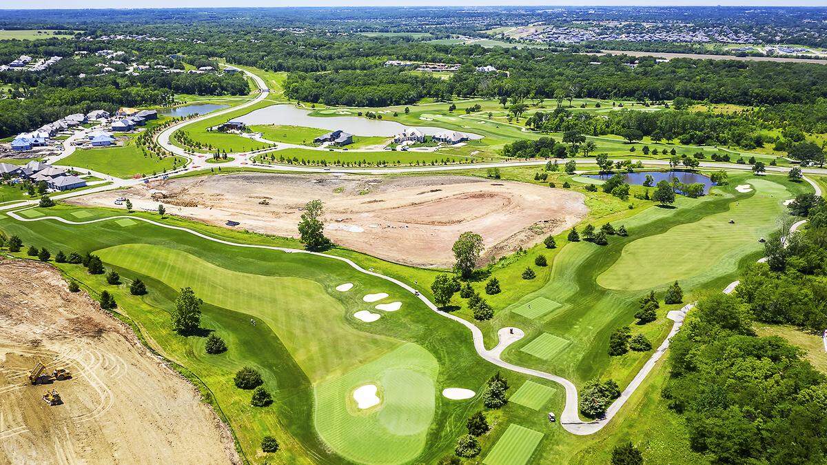 Loch Lloyd’s two newest phases are nearing release and will offer 38 lots surrounding hole 8 on the Tom Watson Signature Golf Course.