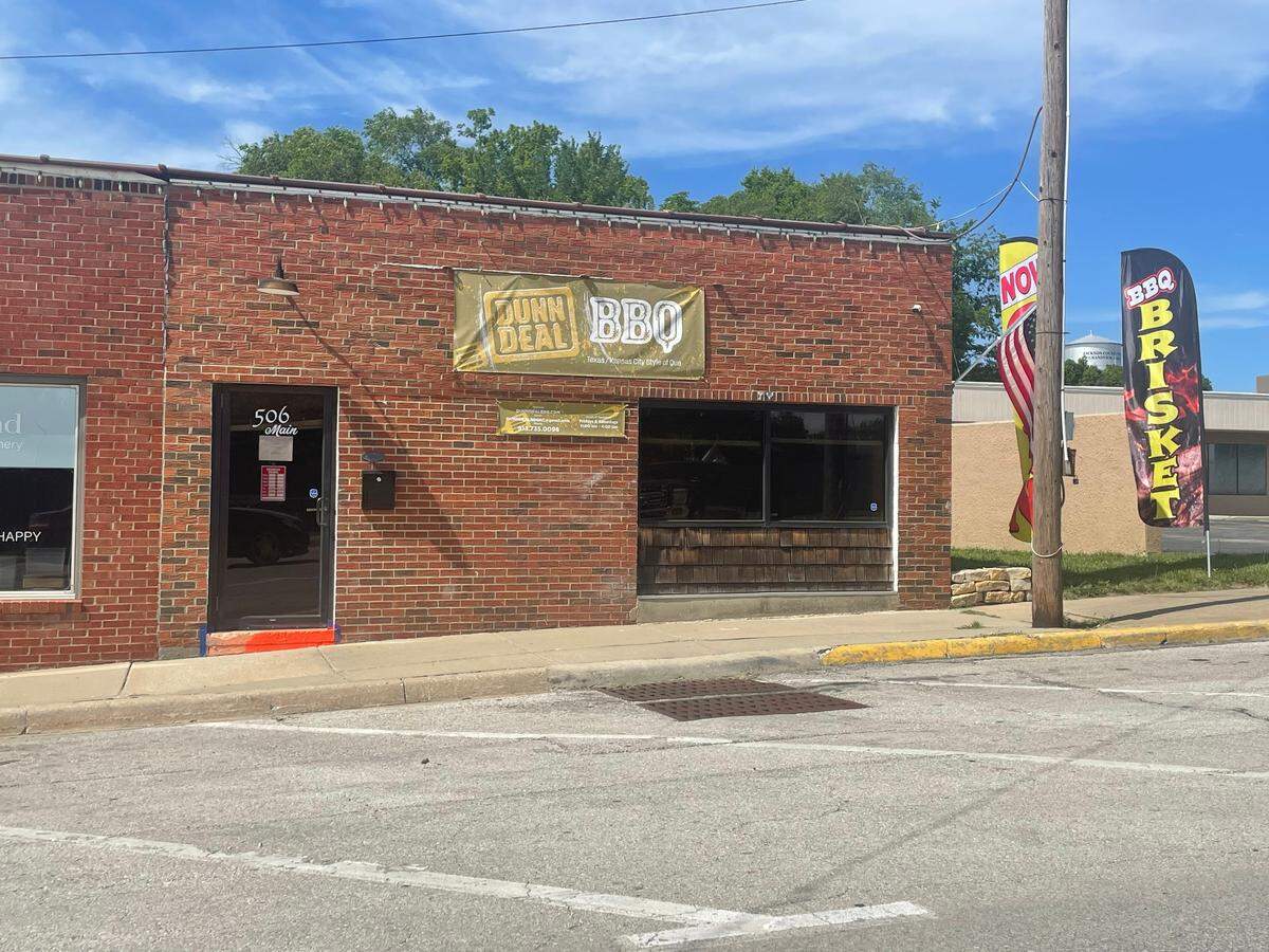 Dunn Deal BBQ is open Fridays and Saturdays at 506 Main St. in Grandview.