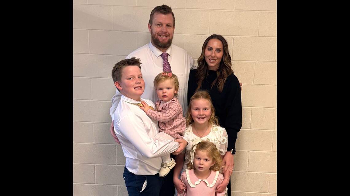 Family, teammates remember former Chiefs lineman Devey for his joy and toughness