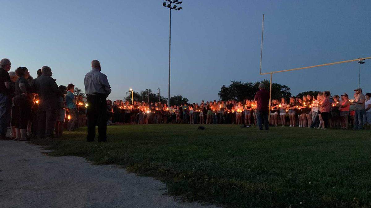At the South Holt High School football field Sunday night, hundreds came to a candlelight vigil to honor Alex Harris.