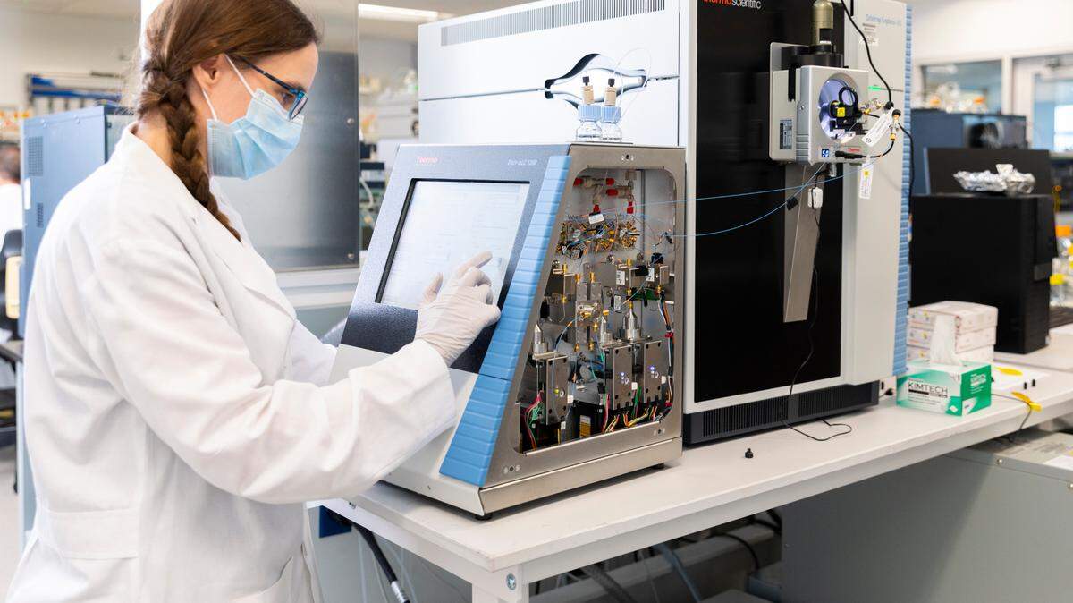 A researcher works in the genetics lab at Children’s Mercy Hospital in Kansas City. The clinic recently announced that it has diagnosed over 1,000 patients, most of them children, with known rare diseases using genetic sequencing.