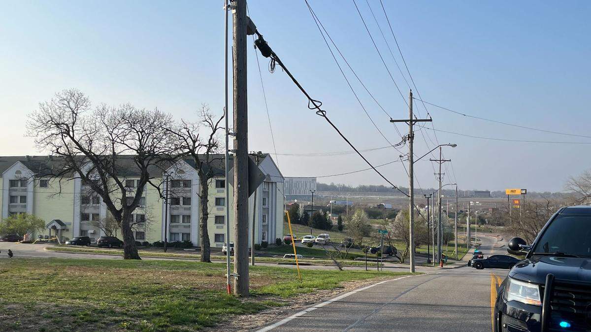 Kansas City police investigated a homicide Tuesday morning near the Days Inn & Suites by Wyndham at 8601 Hill Crest Road in south Kansas City.