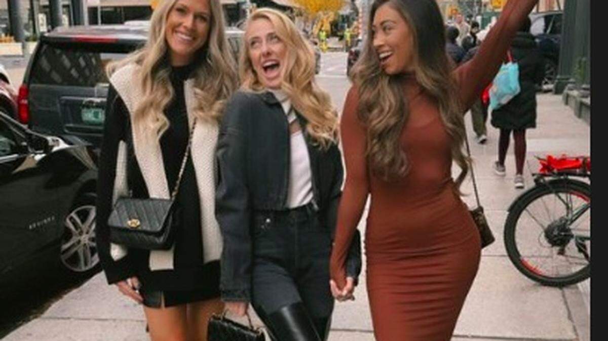 Brittany Mahomes, center, Lyndsay Bell, wife of Chiefs tight end Blake Bell, (left) and Paige Buechele, wife of former Chiefs backup quarterback Shane Buechele, are in New York for a “girls weekend.” They dined with Taylor Swift Saturday night.