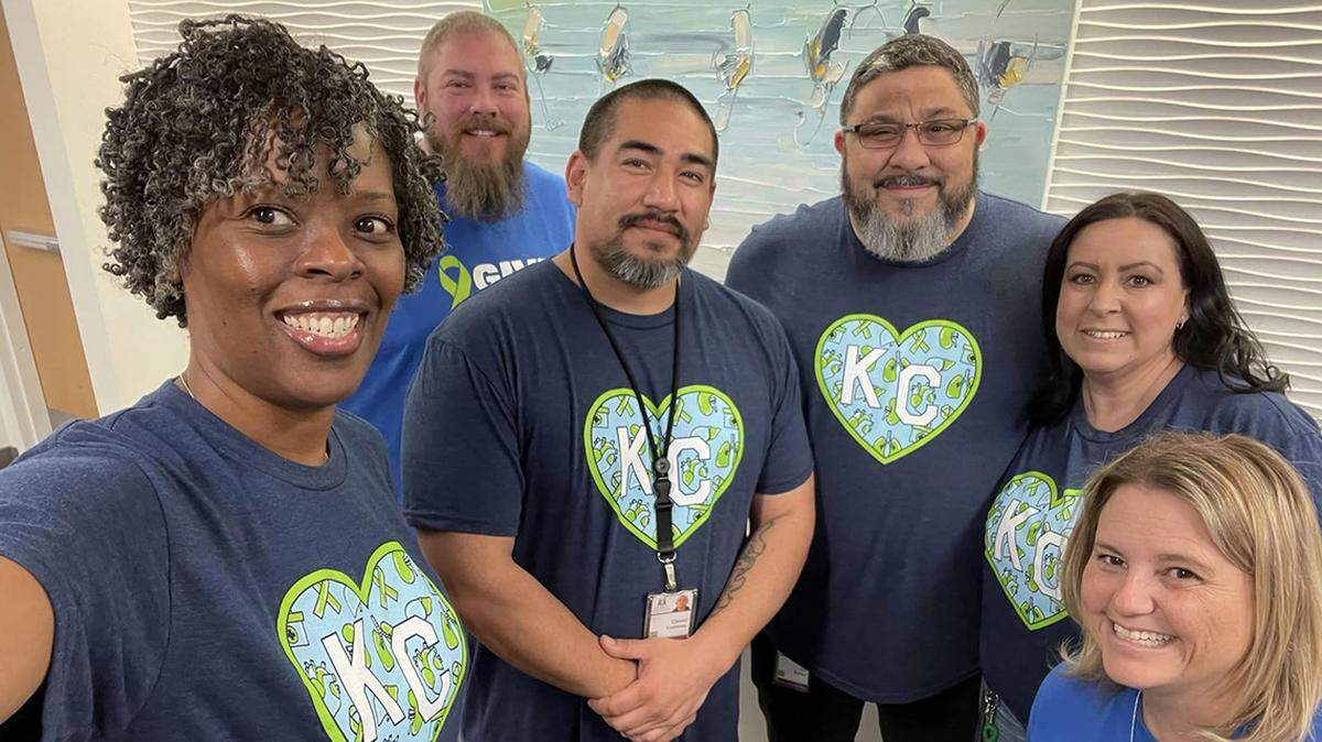 From left to right: Nez Savala, Ben Ray, David Valdiviez, Jeff Roldan, Rikki Burke, Nichole Asquith took part in Midwest Transplant Network’s National Donate Life Spirit Week.