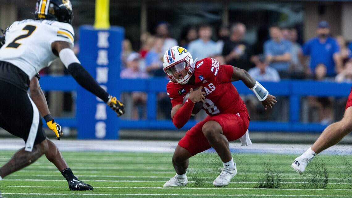 KU sophomore Marshall’s play at QB deemed ‘inconsistent,’ KC coach Leipold says