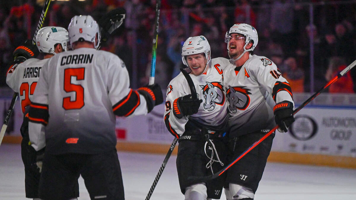 The Mavericks beat the Wichita Thunder 4-3 in overtime on New Year’s Eve. Forward Darik Angeli scored the tying and game-winning goals.