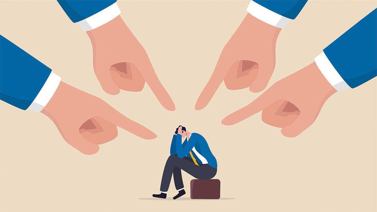 When someone mistreats a co-worker, colleagues sometimes gang up in an ugly display of groupthink that puts the target of the abuse at risk.