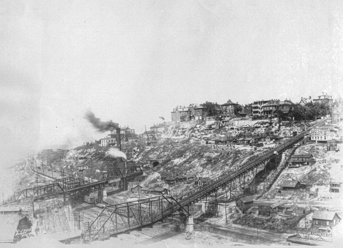 The Eighth Street Tunnel and Ninth Street Incline briefly operated side by side.